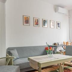 Centrally Located Vintage Flat