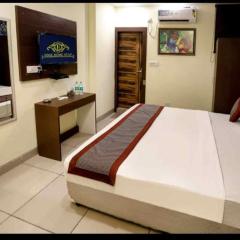Hotel Edge home stay at New Delhi Airport Mahipalpur