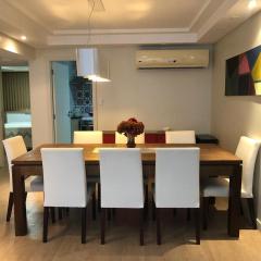 Apartamento confortável quadra mar