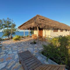 Namahamade Lodge Restaurante & Beach Bar