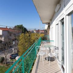 Tinka, Apartment No 12