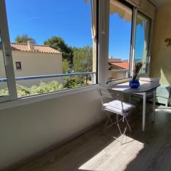 Beautiful dwelling close to the sea