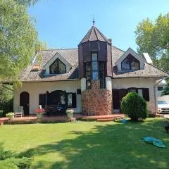 Radnóti Home