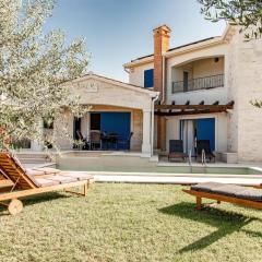 Beautiful Villa Torre I with whirlpool in Tar