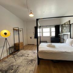 Premium studio flat in Zone 1
