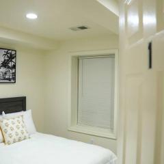 Private Room with Private Bathroom Centrally Located
