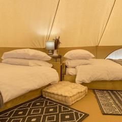 The Elm: Luxury Bell Tent with private bathroom