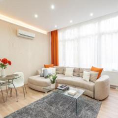 Modern, Quiet & Cozy Apartment in the middle of Downtown near Danube at Fashion street