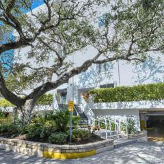 1255-602 Enjoy this Seaside Paradise