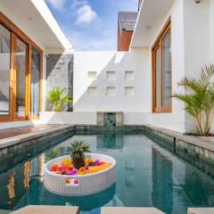 A stunning 2BR Villa Brand New in Seminyak with Private Pool!