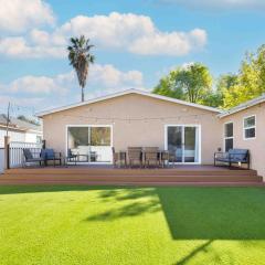 Martha by AvantStay Brand New LA Valley Home