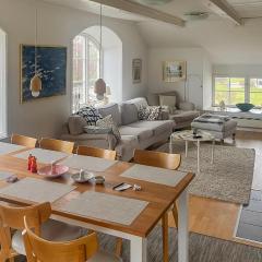 2 Bedroom Lovely Apartment In Borgholm