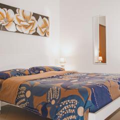 1 Bed-Sleeps 4-Town Centre-Free Parking-AirCon