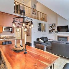 Chalet Saint-Sauveur with heated pool during Summer and Ski in Ski out!