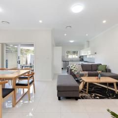 Aircabin - Panania - Sydney - Cozy - 5 Beds House