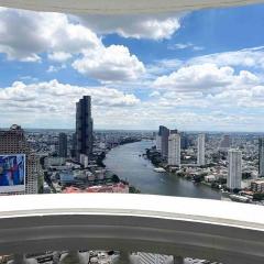 The StateTower River View Silom High Floor near BTS with individual Hi-speed WIFI