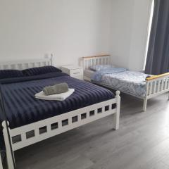 Rayan's Lodge Stratford London by OYO