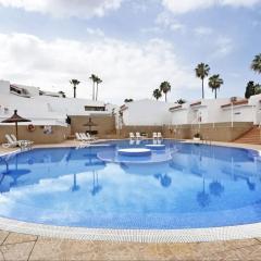 Child-friendly, 3-bedroom apartment with garden near the Aqualand