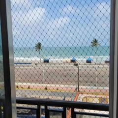 Apartamento pé na areia de frente para o mar