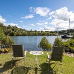 Roses by the Water - Kerikeri Holiday Home