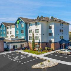 Holiday Inn Express Hotel & Suites Portland - Jantzen Beach, an IHG Hotel