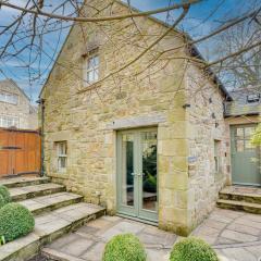 Garden Stable at Hallsteads: Luxury Stone Cottage, with Parking