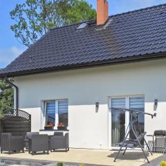 Lovely Home In Nowe Warpno