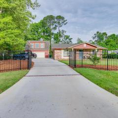 Charming Bluffton Vacation Home with Smart TVs!