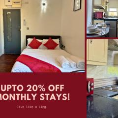 20% OFF Cosy Getaway For Couples With Free Parking