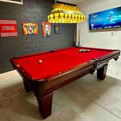 The Billiard close to downtown with fenced yard