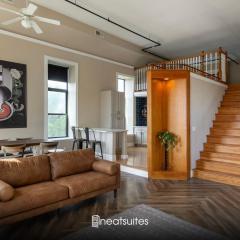 Above Coffee Shop, Cincy Hilltop Apt, City Views!