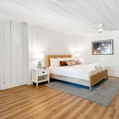Folliday Inn - The Barrelback - Room 26
