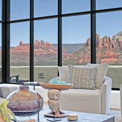 Painted Red Rock Skies with 180 degree Panoramic Views, Private Pool & Hot Tub!