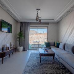 Luxury Seafront Apartment 99sqm with Wi-Fi and Parking