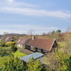 Idyllic Holiday Home Near Cliffs And Beach