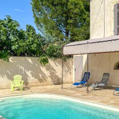 Gorgeous Home In Rognonas With Wifi