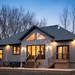 Bluewater Bungalow 5-Bedroom Cottage