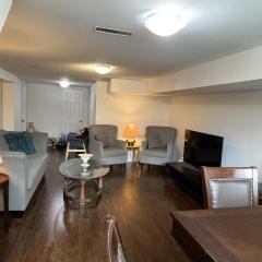 Cozy 2BR Apartment Basement in Heart of Richmond Hill