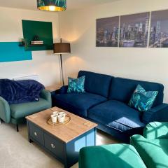 3-Bedroom Luxury Stay With FREE Parking