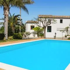Amazing Home In Chiaramonte Gulfi