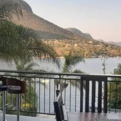 BondMakers at Kosmos