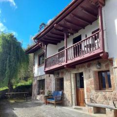 Casa rural en la costa de Asturias