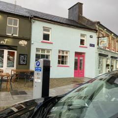 Pink door house in Clifden