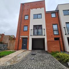 Modern 3 Bedroom Town House in Ipswich