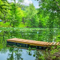 Slowpoke Cabin on Turtle Creek