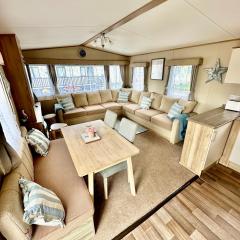 Coastal Retreat a gorgeous 3 bedroom Caravan B46