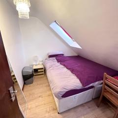 A Comfortable Room in a Friendly Home in Headington, Oxford