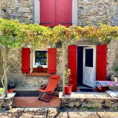 Maison d'une chambre avec piscine partagee terrasse et wifi a Lignairolles