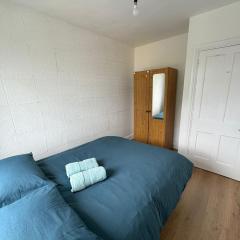 Nice Double Room at 2 Iveragh Rd-8