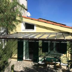 Modernes Casa Camillo im Olivenhain